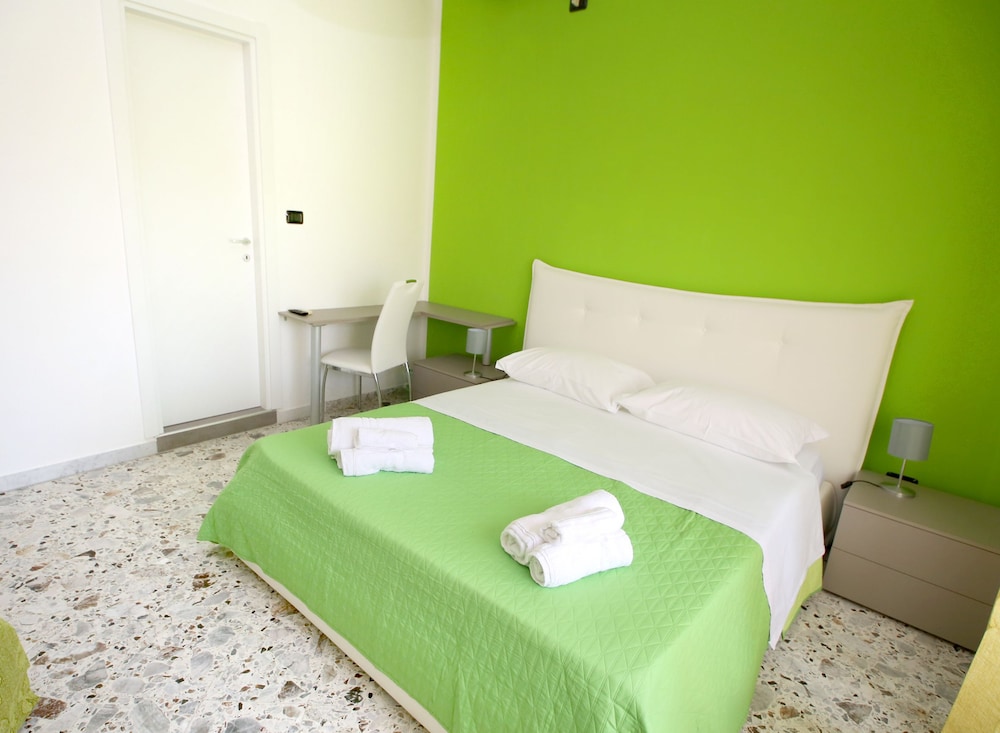 Classic Triple Room, Ocean View photo 1