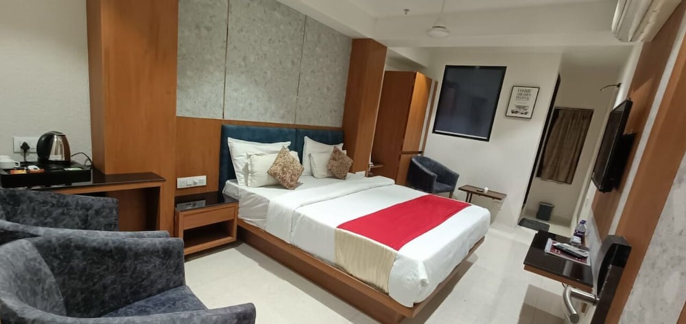Royal Room photo 1