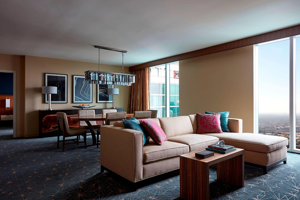 Luxury Suite, 1 Bedroom, Pool View photo 1