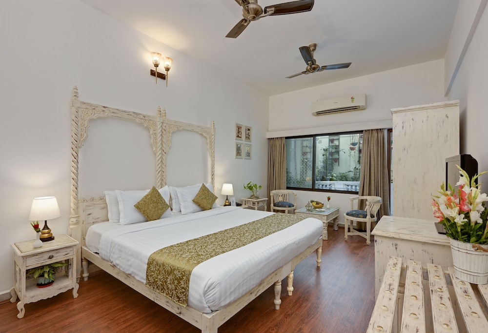 Premier Rooms with Balcony - Photo 6