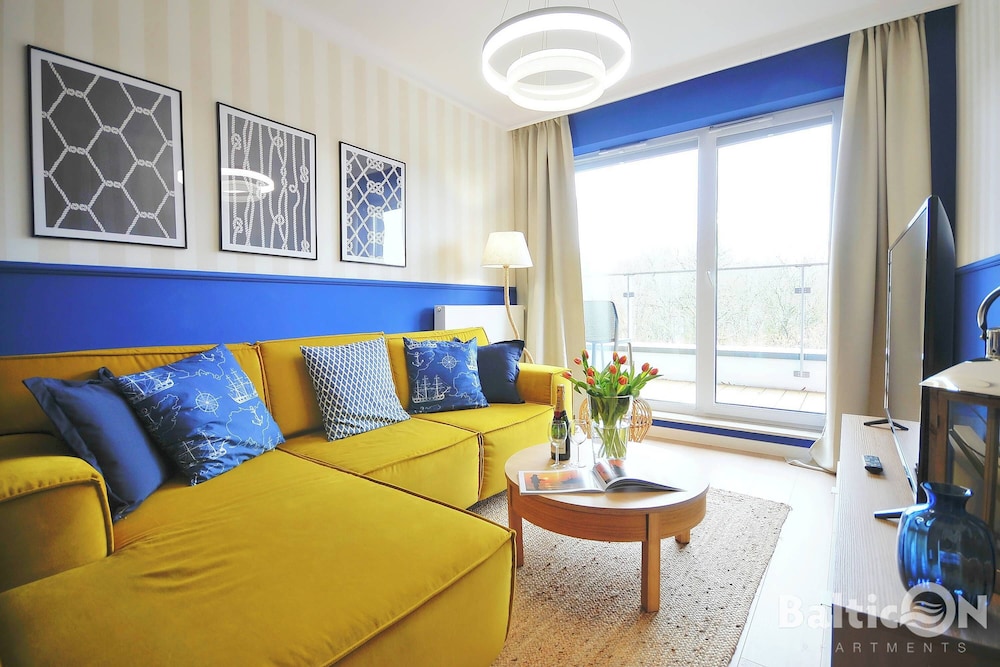 Deluxe Apartment, 1 Queen Bed with Sofa bed, Pool Access, Park View (NTD511) photo 1