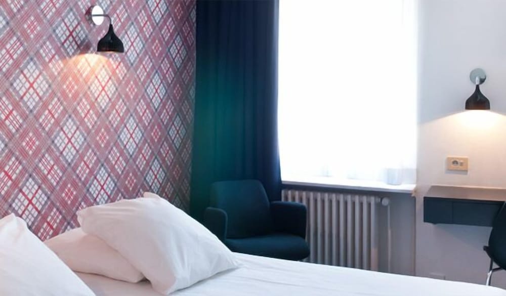Double Room - Photo 5