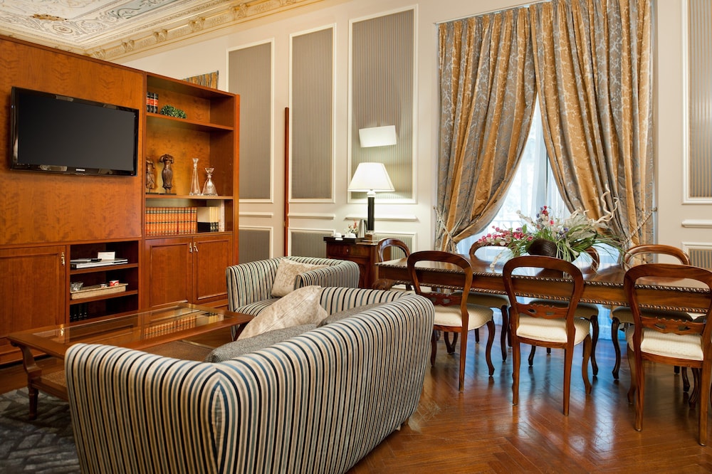 Suite (Imperial, Single Occupancy) photo 3