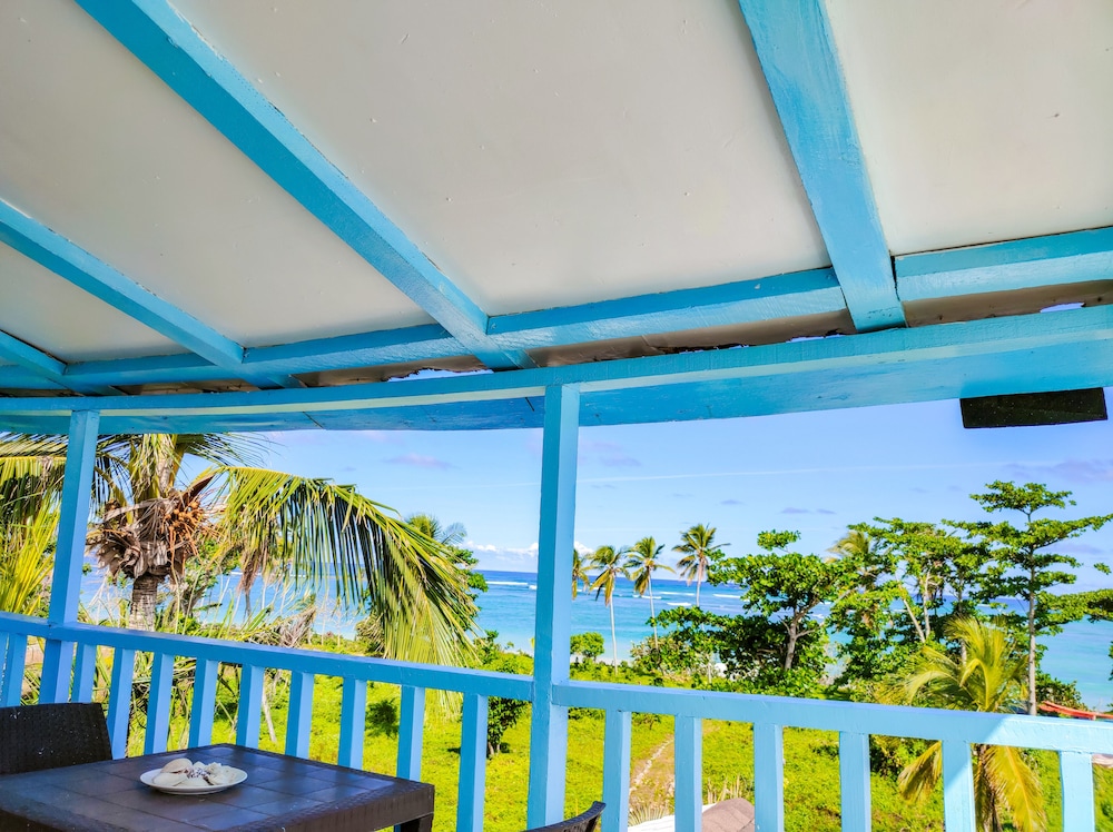 Top Roof Studio, Seaview