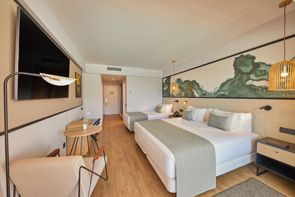 Double Room, Terrace, Pool View - Photo 1