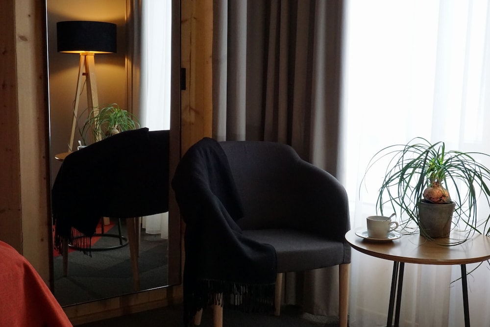 Standard Double or Twin Room - Photo 7