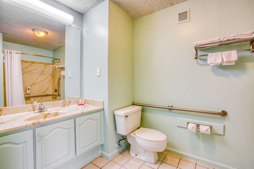 Suite, 2 Double Beds - Photo 4