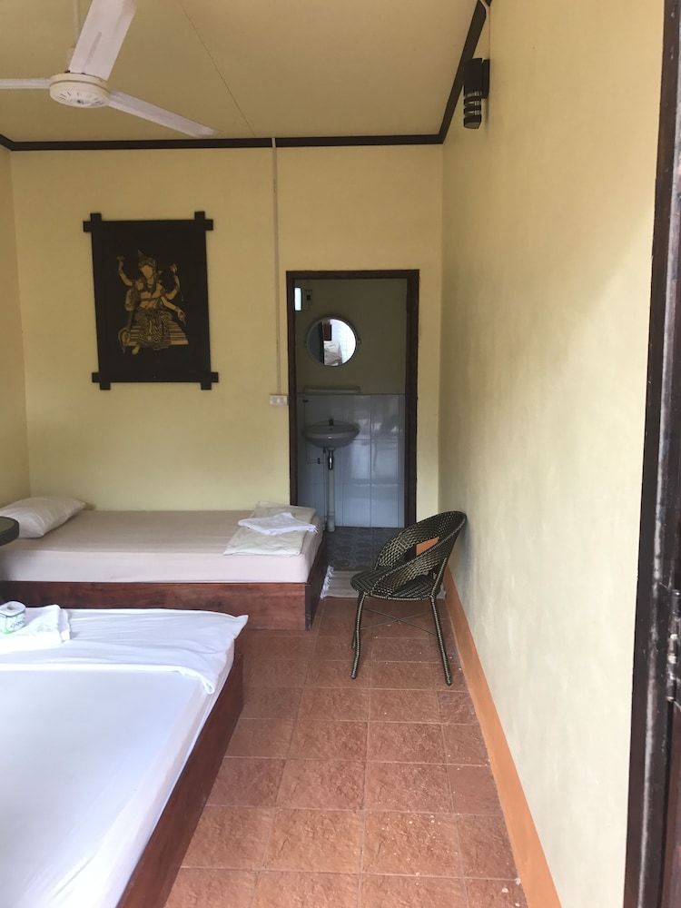 Standard Triple Room, 1 Bedroom, River View, Mountainside photo 3
