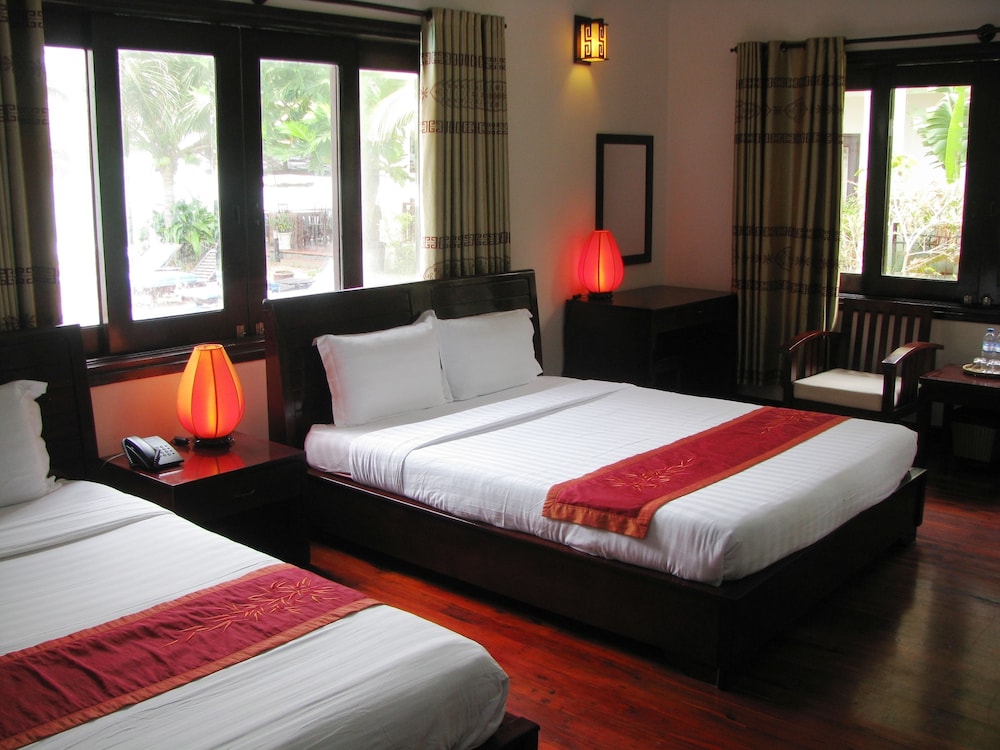 Deluxe Room, Garden View - Photo 2