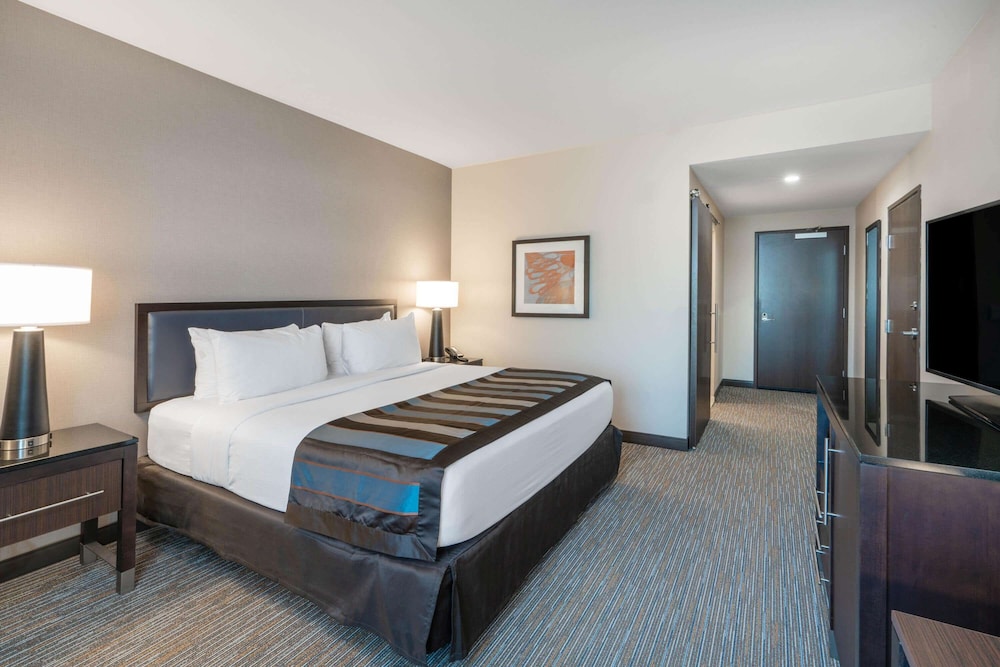 Room, Multiple Beds, Non Smoking - Photo 4