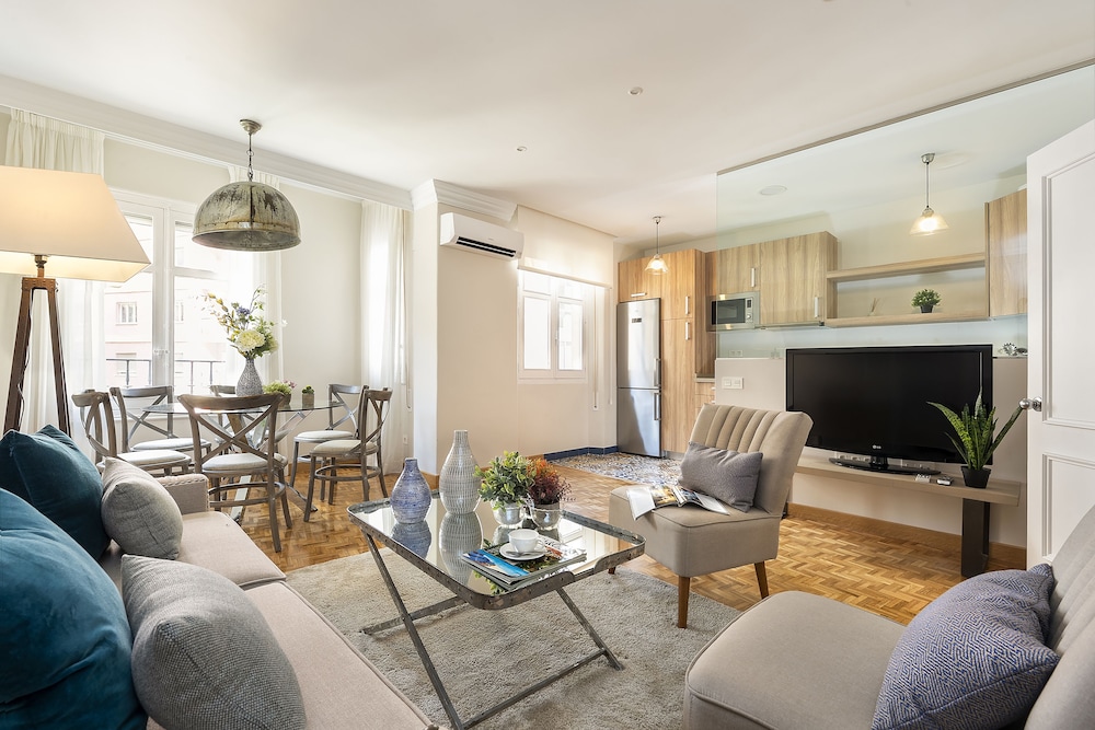 Apartment (2 Bedrooms)