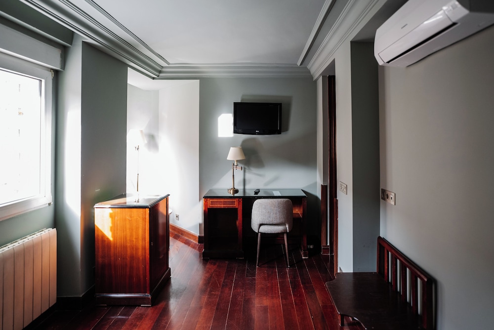 Standard Double Room - Photo 2