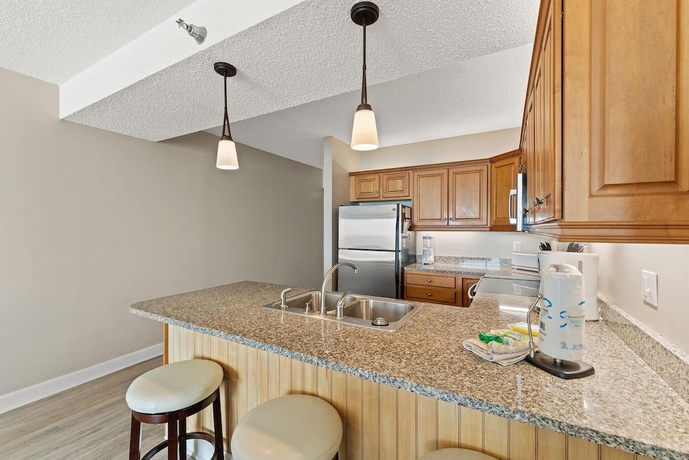 Condo, Multiple Beds (Shoalwater 1202) photo 2