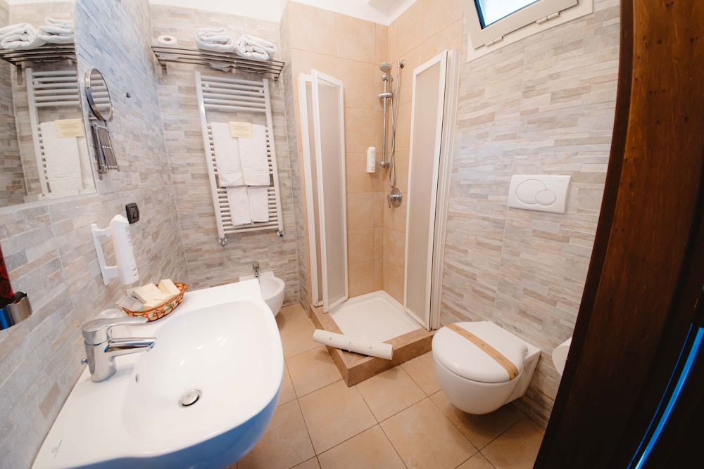 Standard Room - Photo 4