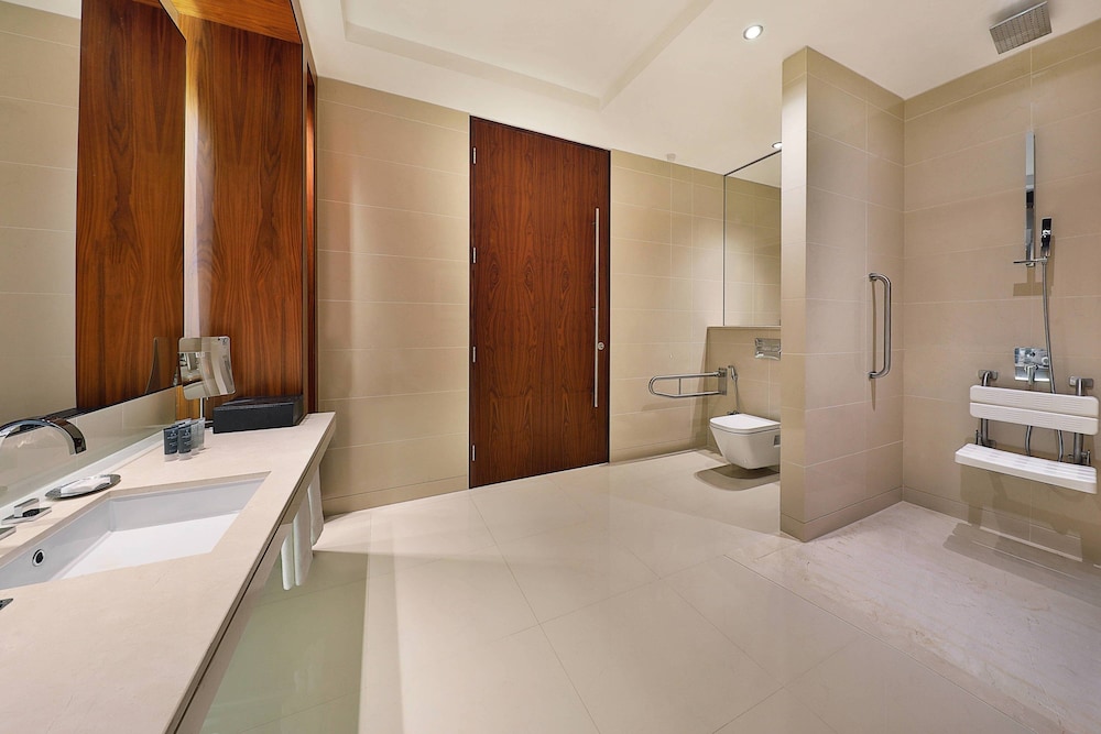 Deluxe Room, 1 King Bed
