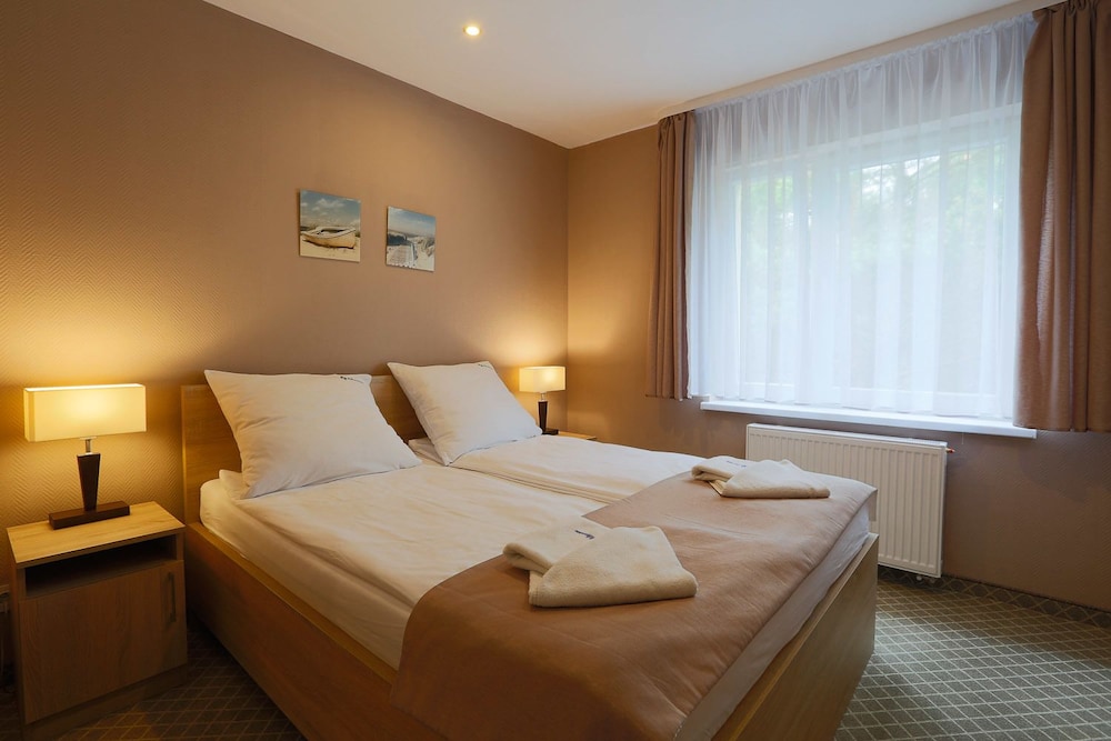Double or Twin Room photo 3