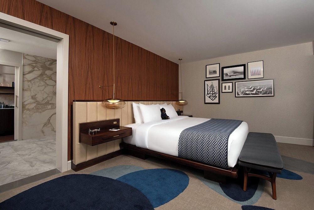 Suite, Mountain View (ADA) - Photo 4