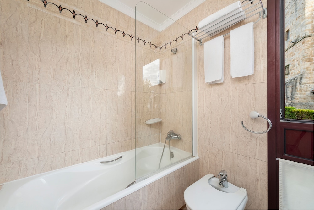 Double Room - Photo 5