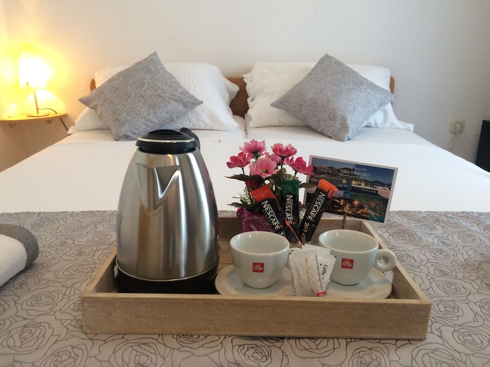 Double Room, 1 Queen Bed photo 1