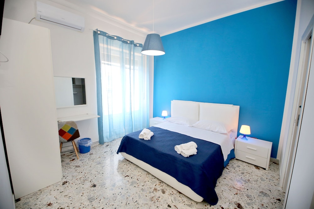 Classic Triple Room, City View photo 2