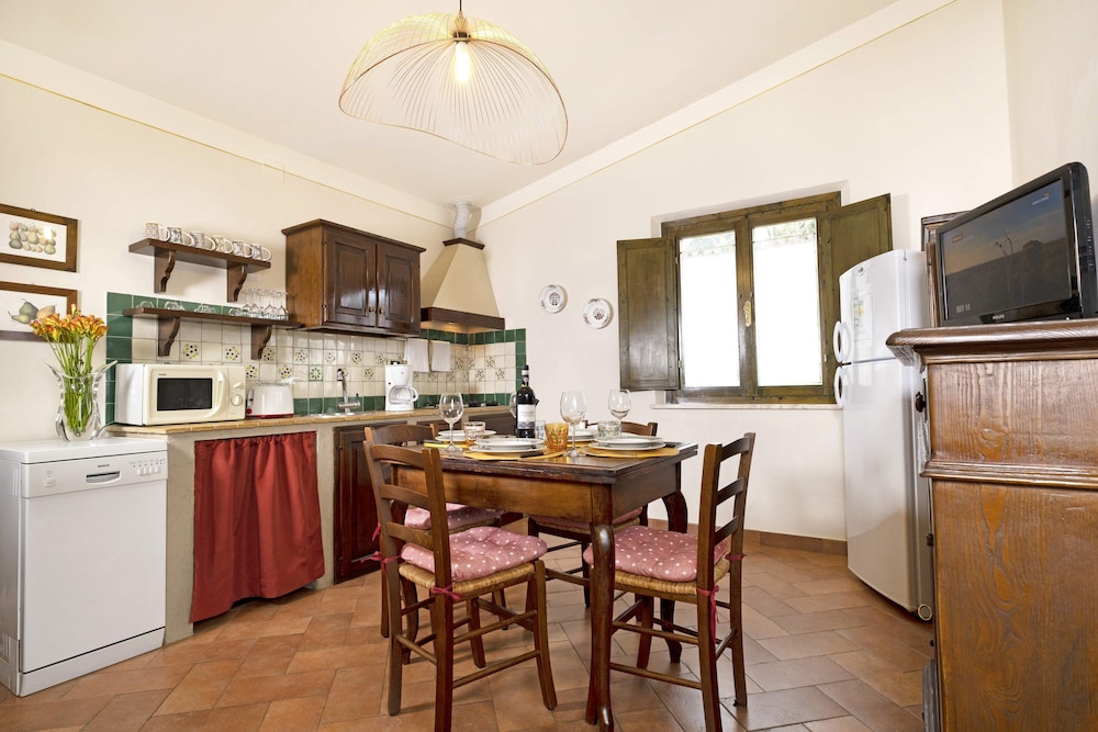 Apartment - Photo 4