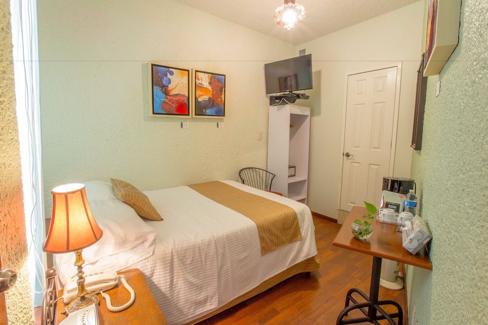 Basic Room photo 3