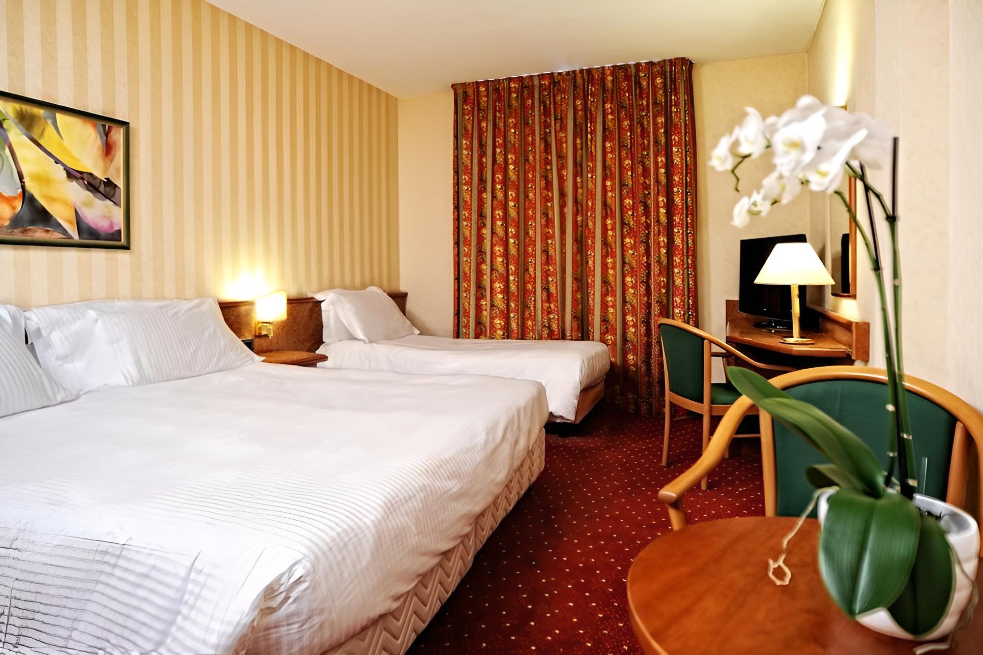 Basic Triple Room