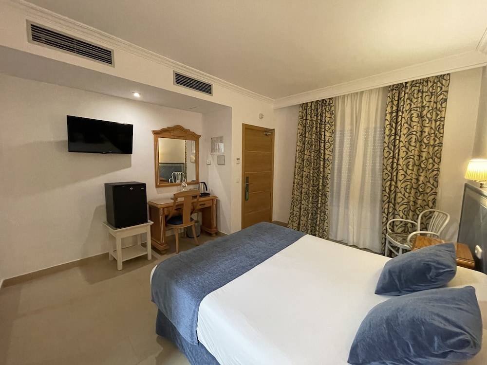 Panoramic Double Room, Terrace, Sea View photo 3
