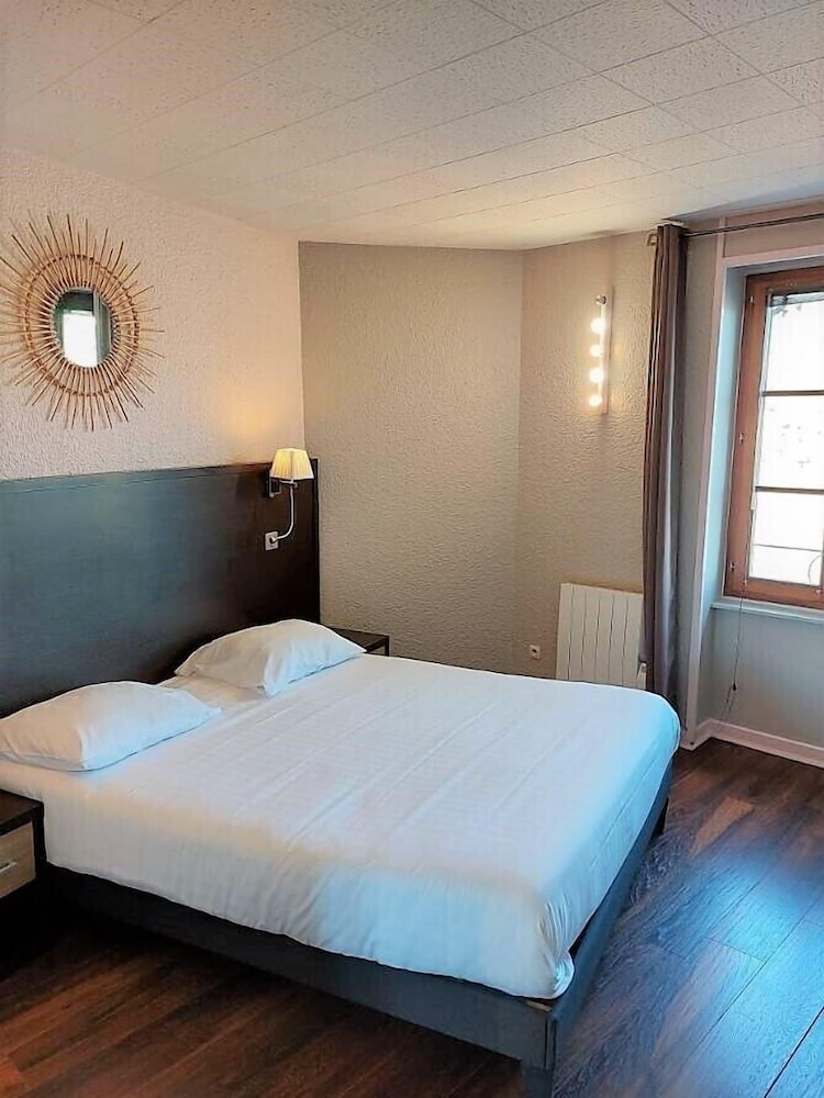 Standard Double Room, Ensuite, River View (CHAMBRE DOUBLE)