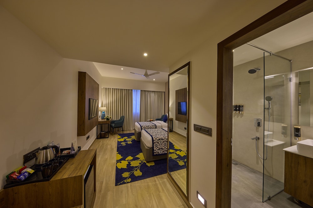 Executive Room, 2 Twin Beds - Photo 2