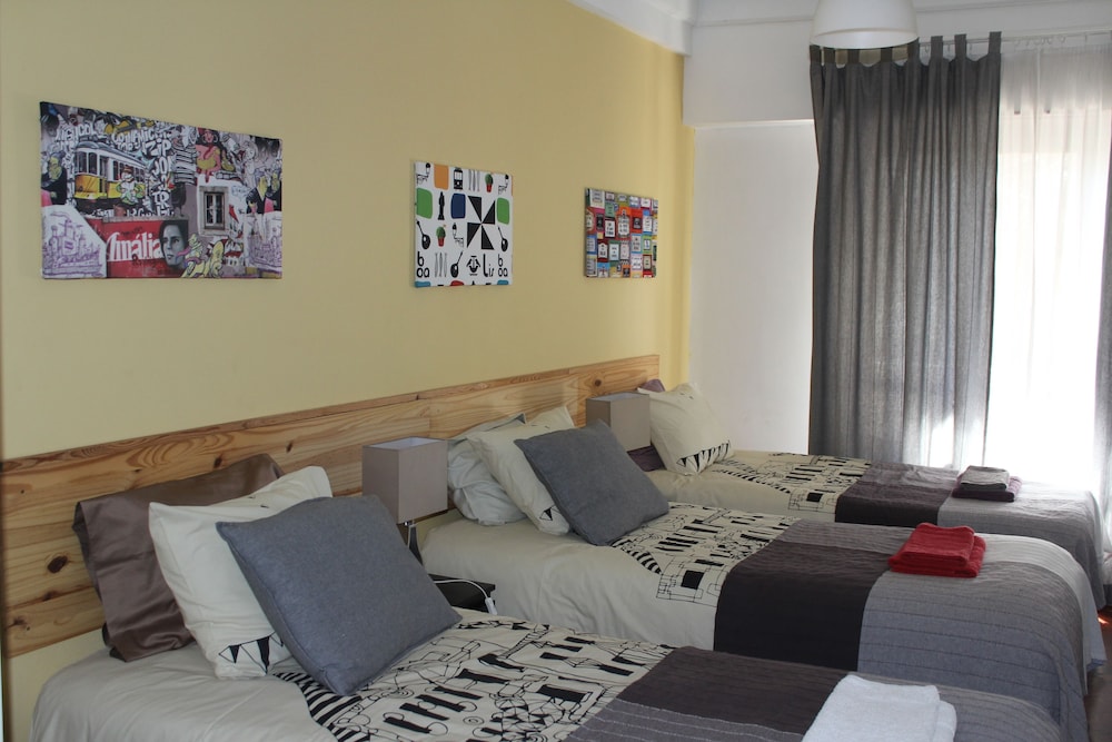 Triple Room, 3 Twin Beds, Balcony photo 2