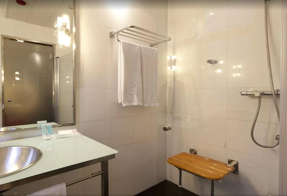 Standard Room - Photo 16