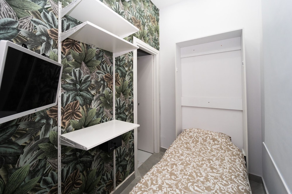 Economy Single Room
