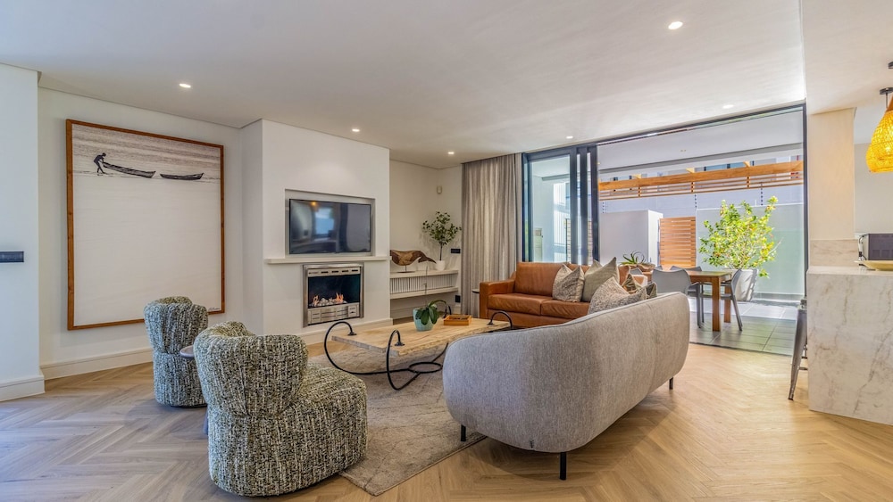 Luxury Apartment, Sea View, Oceanfront photo 2