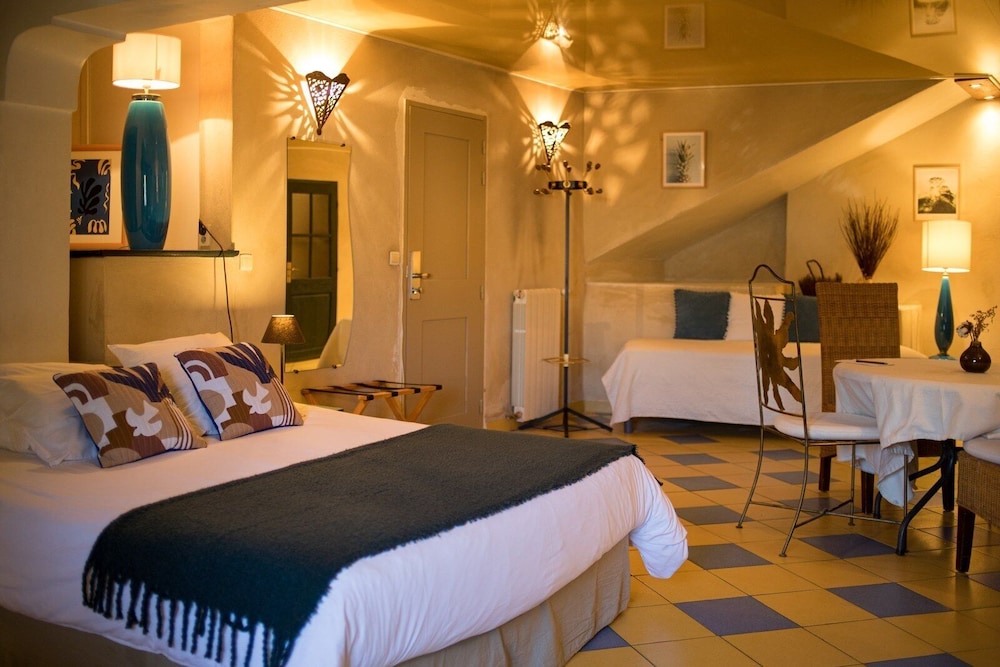 Family Suite - Photo 11