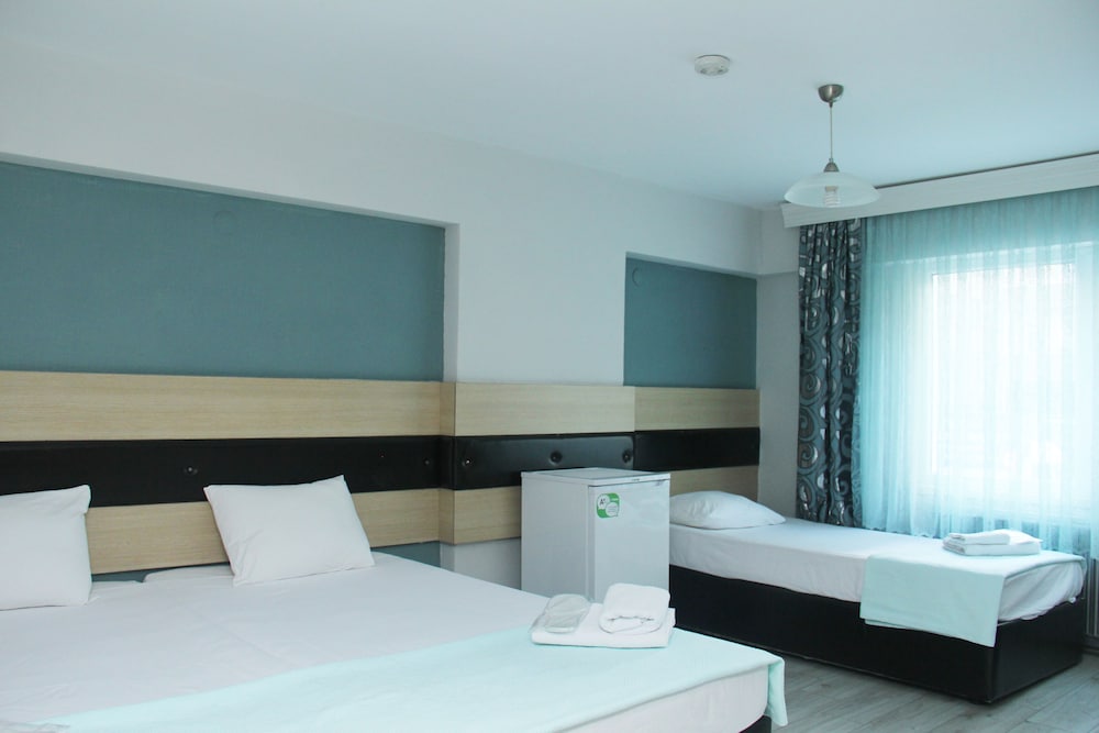 Standard Double or Twin Room, Courtyard View photo 3