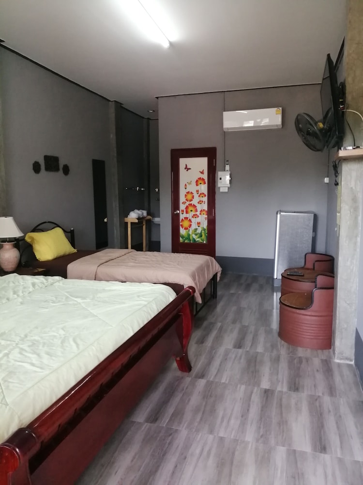 Grand Room photo 2