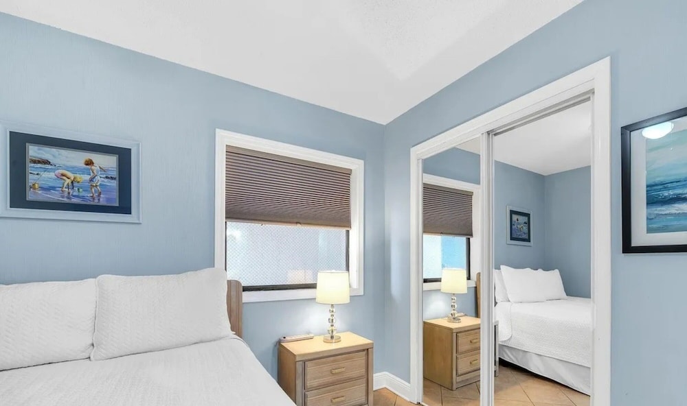 Comfort Condo, 3 Bedrooms, Balcony, Beach View photo 2