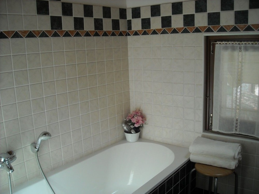 Double Room, Shared Bathroom photo 3