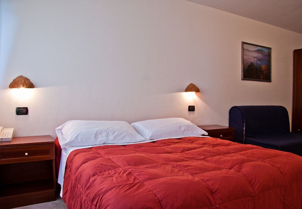 Double Or Twin Room photo 3
