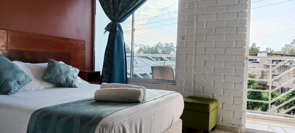 Standard Room, 1 Double Bed, Balcony, City View photo 1