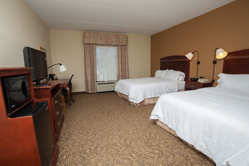 Room, 2 Queen Beds, Accessible, Non Smoking photo 1