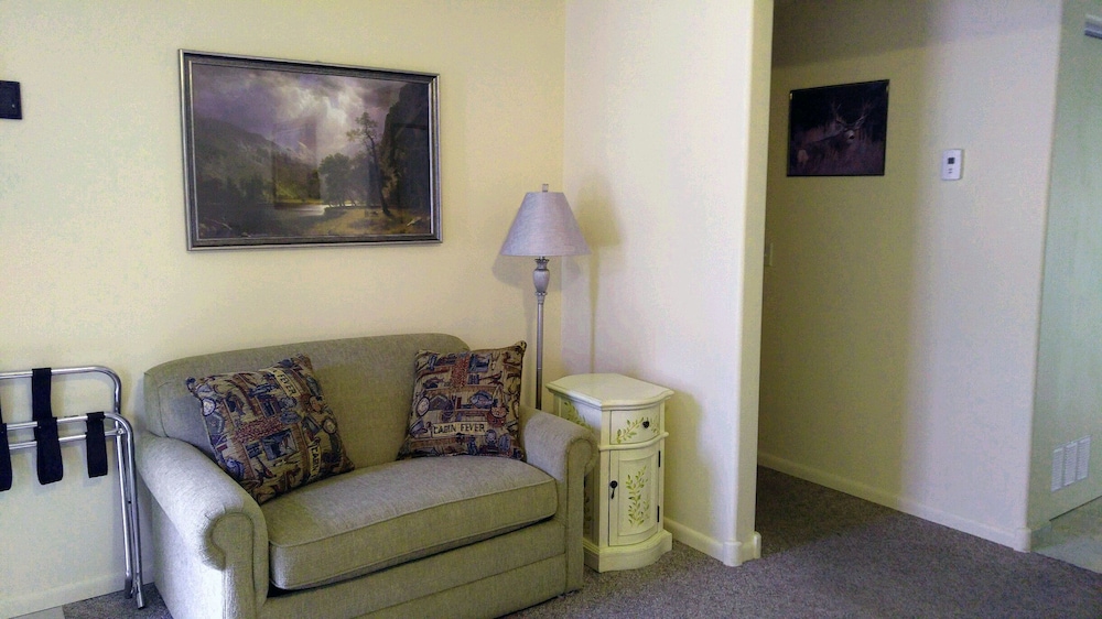 Suite w/ Kitchen, 2 Private Bedrooms photo 1
