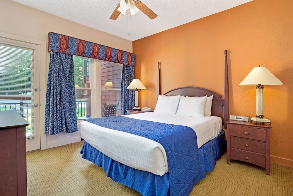 1 Bed Room Plus With A King Bed - Photo 1