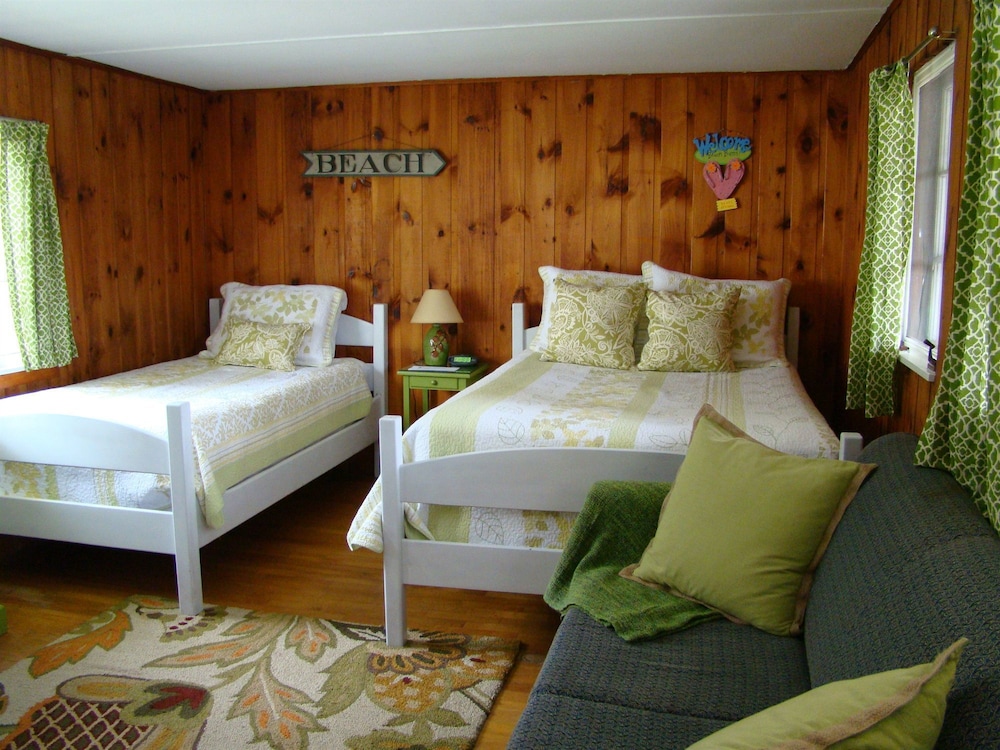 Classic Room, 1 King Bed photo 1