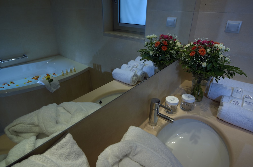 Standard Room, Sea View - Photo 9