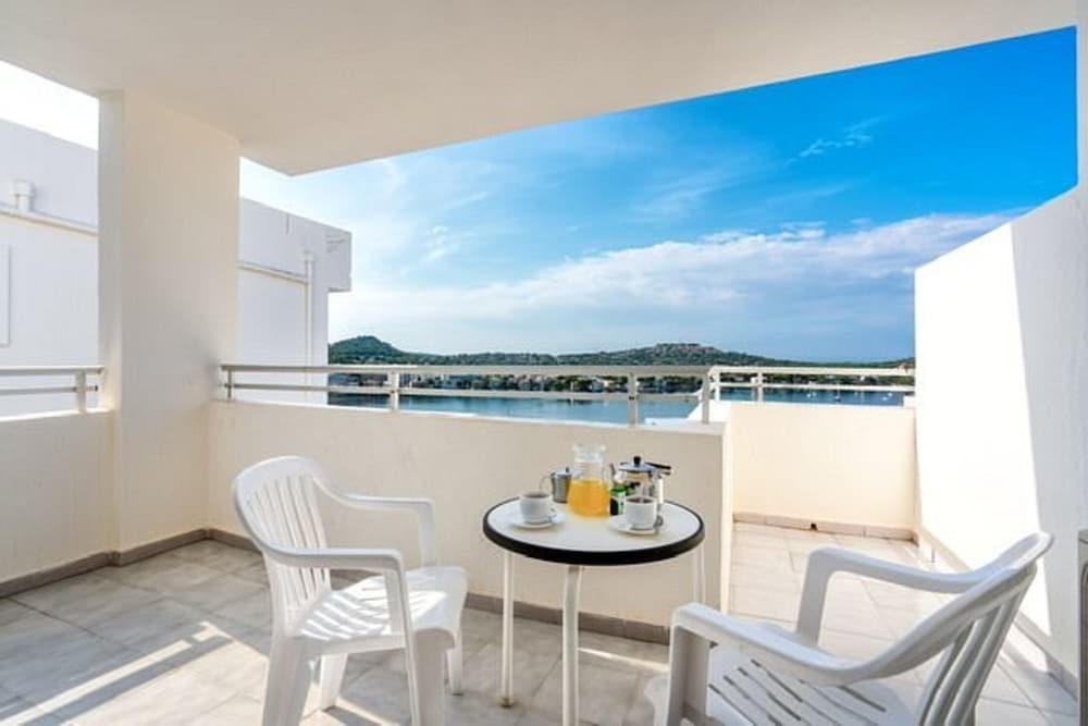 Apartamento, 3 Habitaciones, Balcón, Vista al Mar