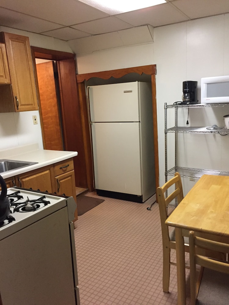 Basic Apartment, 2 Bedrooms, Kitchen photo 3