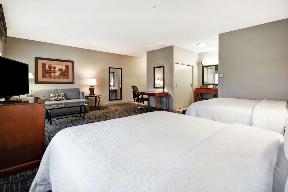 Room, 2 Queen Beds, Accessible, Non Smoking photo 3