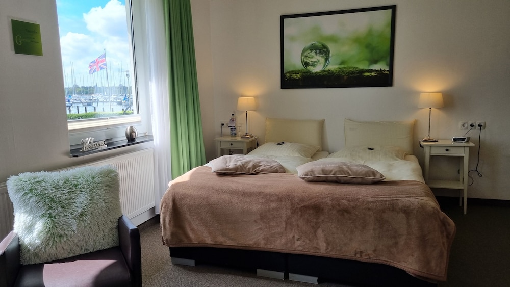 Premium Double Room - Photo 3